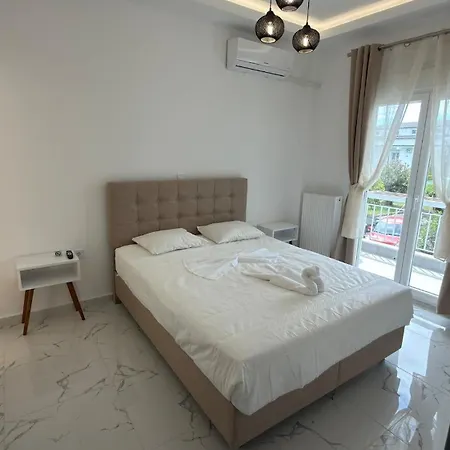 Cozy Near The Seafront Peraía